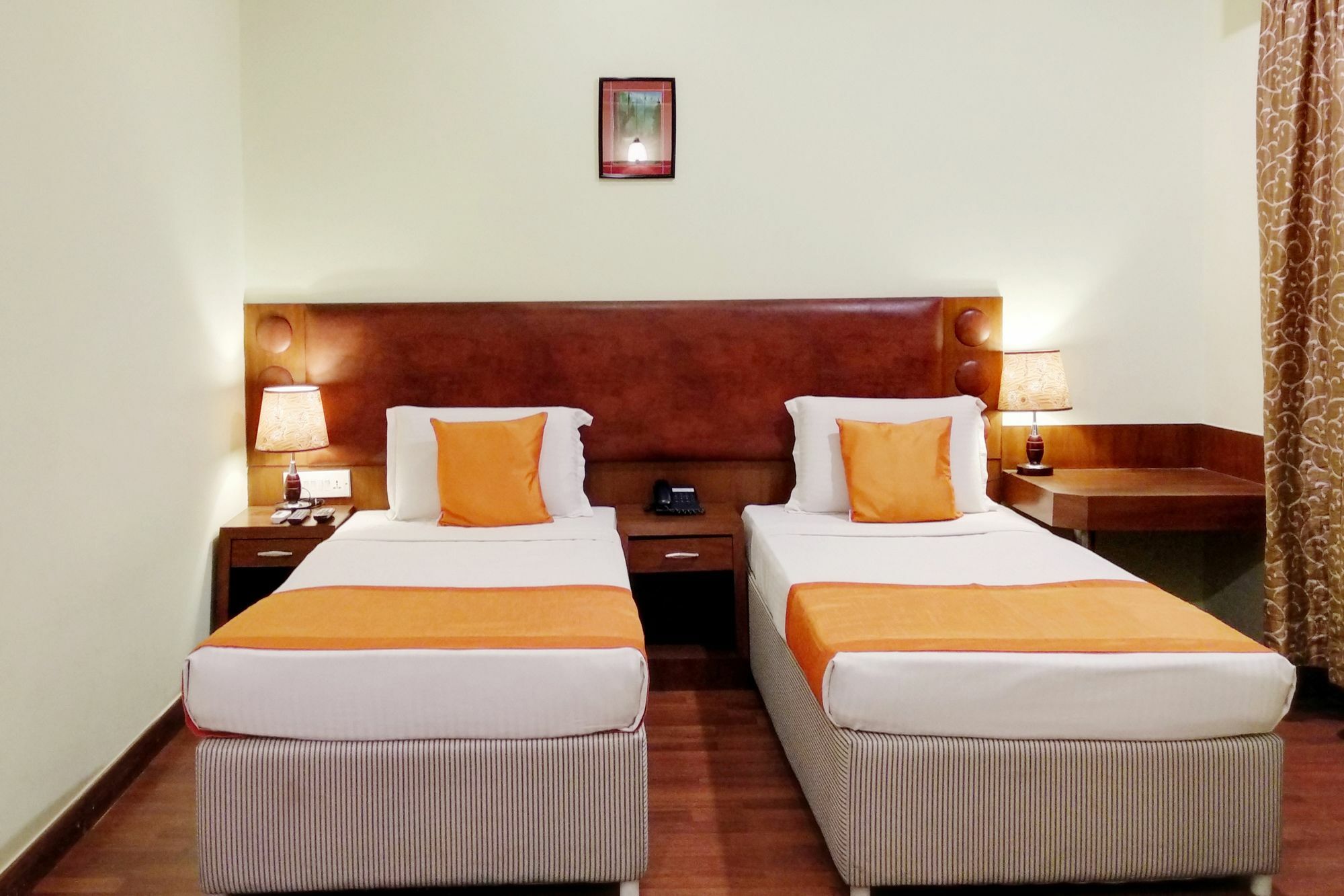 Hotel Oyo 9925 The Ocea International Bangalore Esterno foto