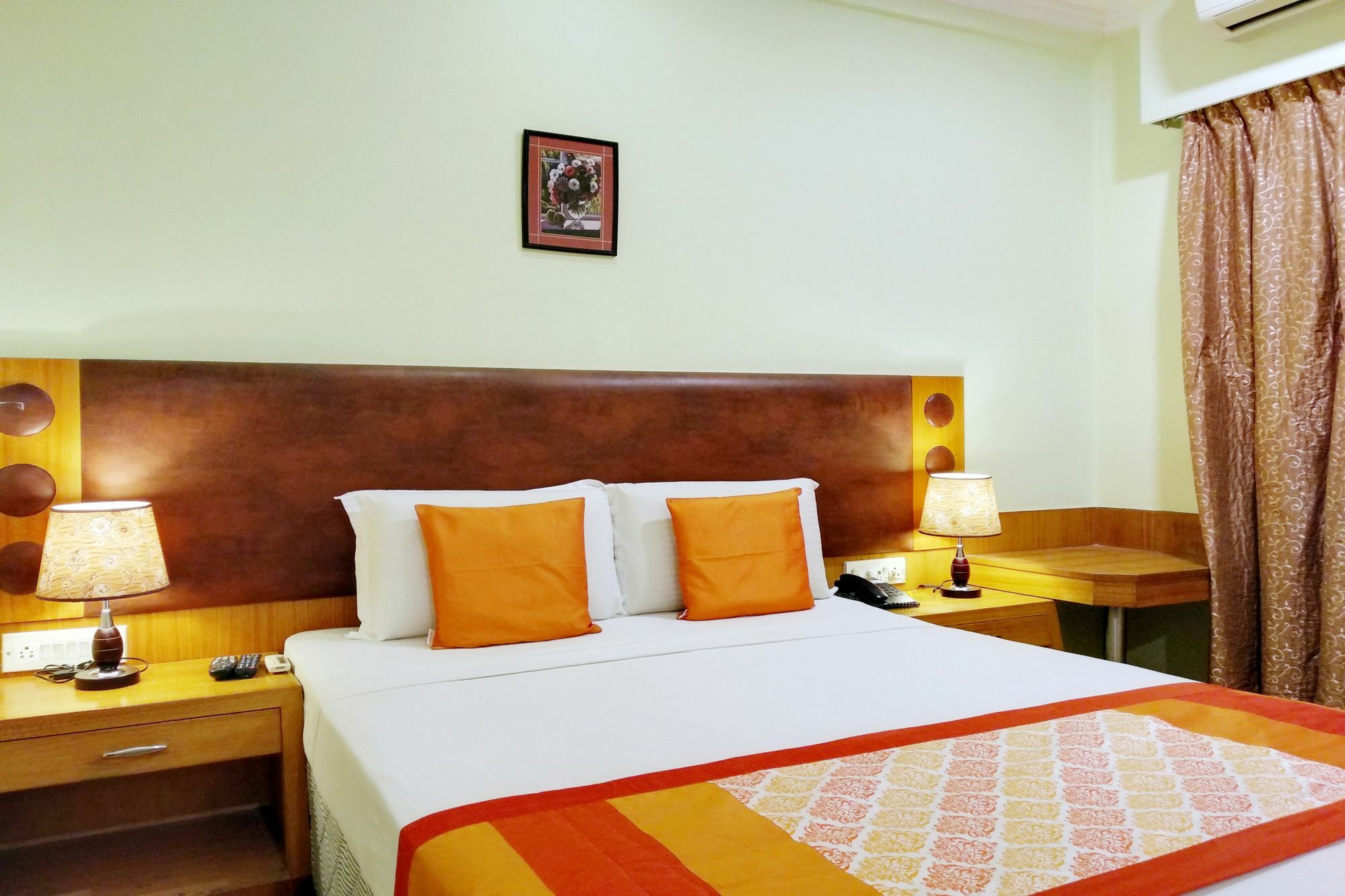 Hotel Oyo 9925 The Ocea International Bangalore Esterno foto