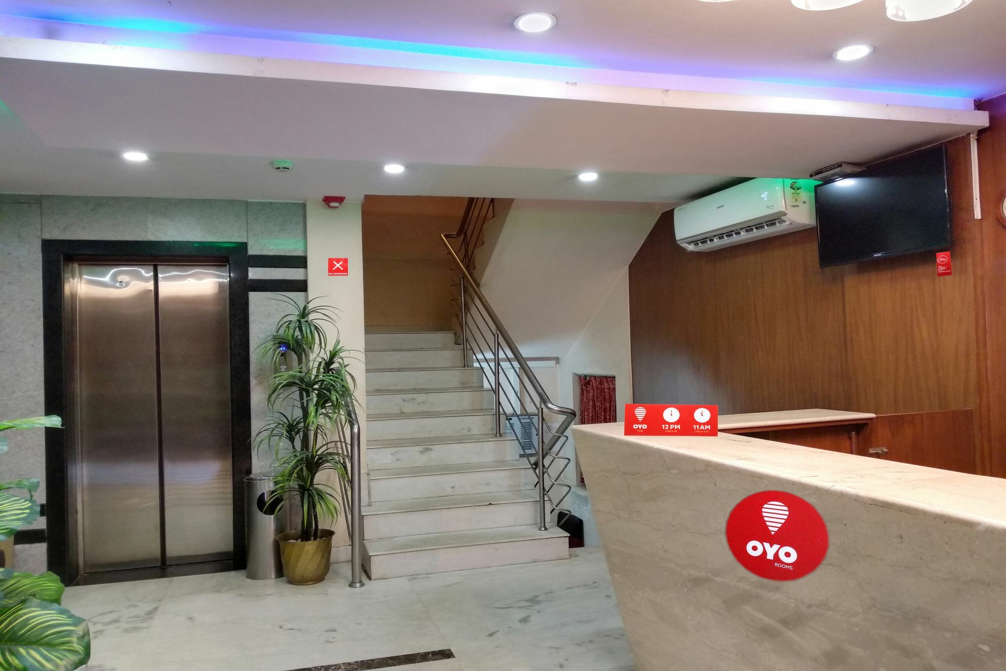 Hotel Oyo 9925 The Ocea International Bangalore Esterno foto
