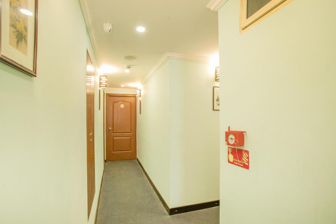 Hotel Oyo 9925 The Ocea International Bangalore Esterno foto